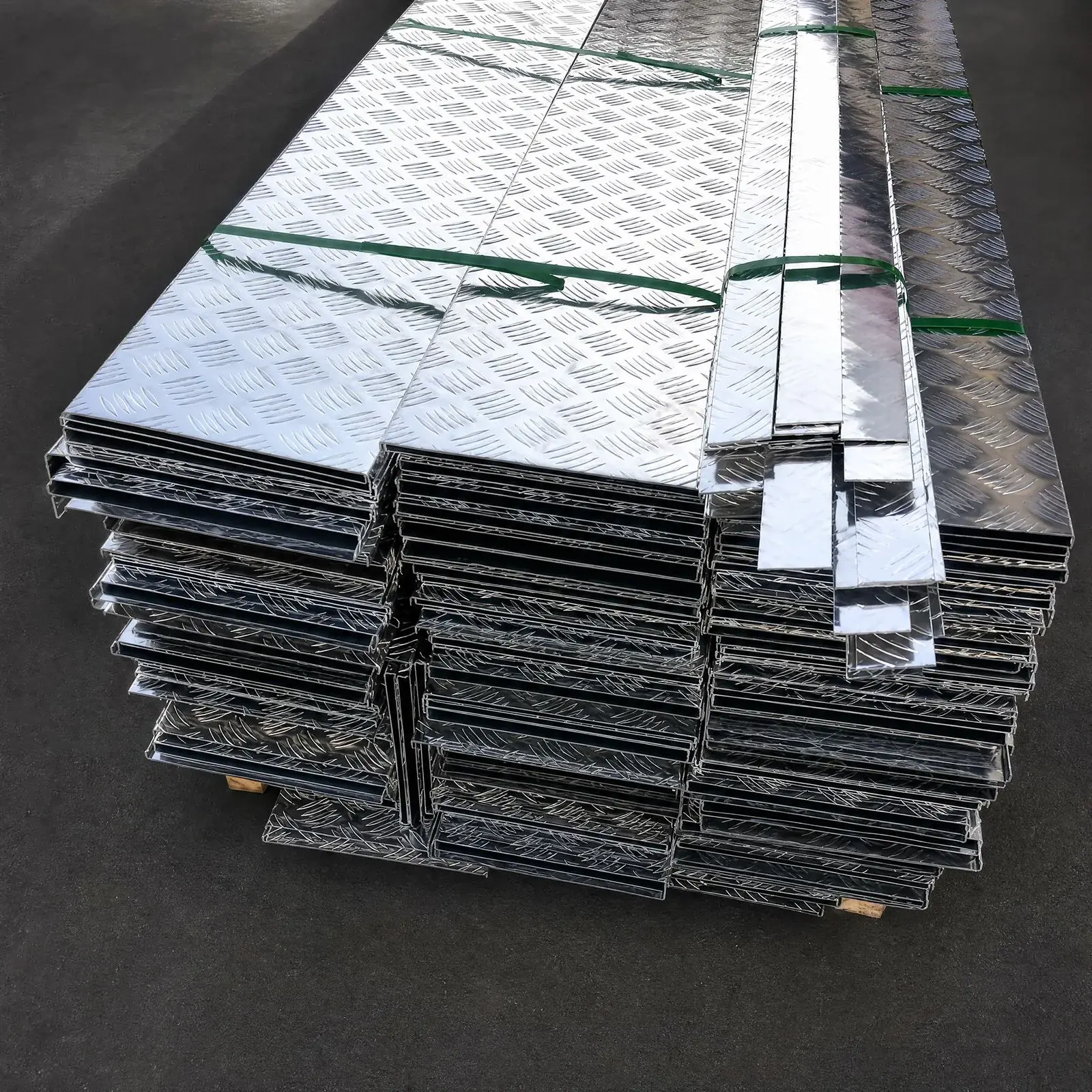 Coil & Plate — Steelhui stainless steel fabrication