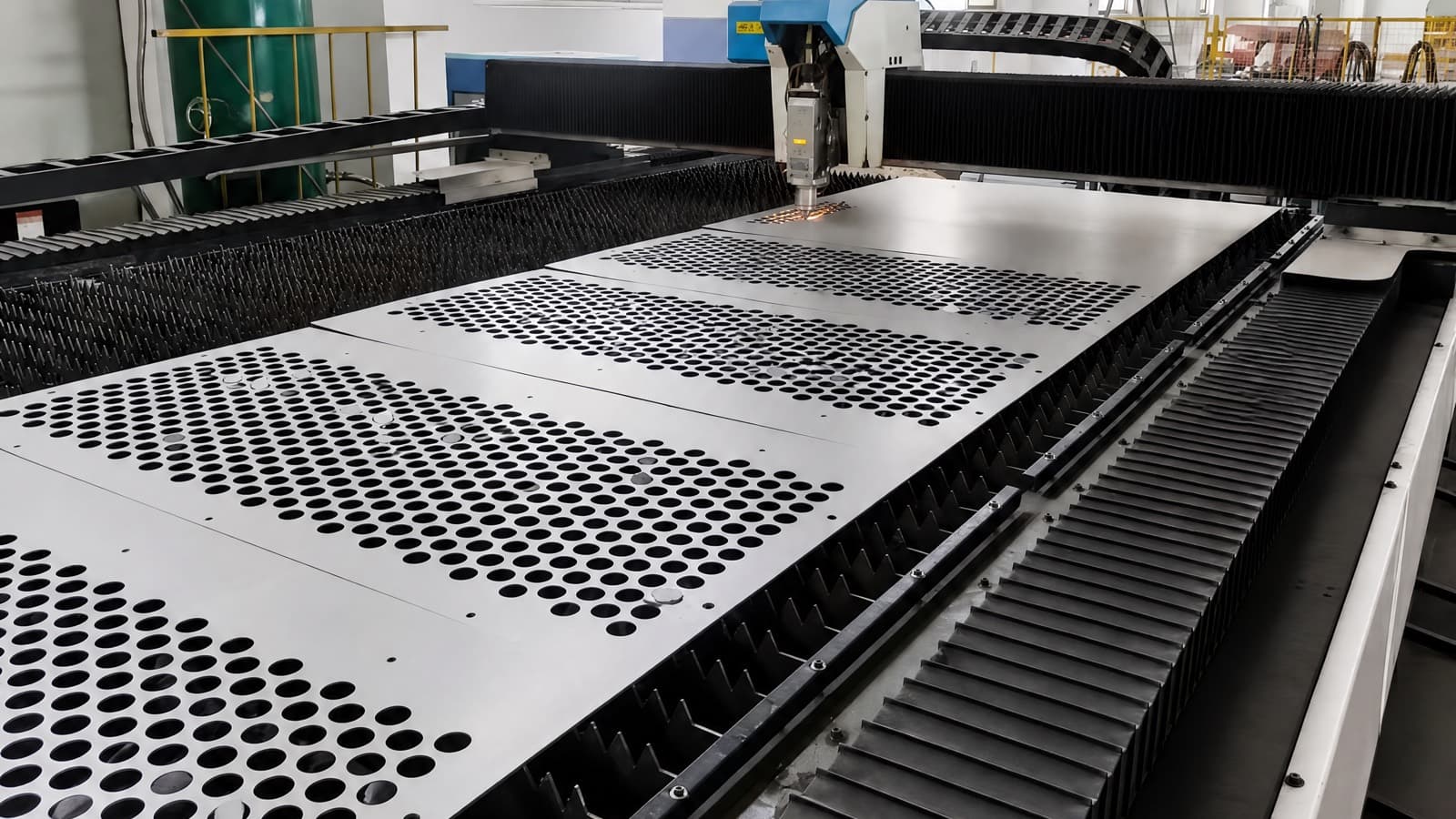 316L stainless steel fabricated components