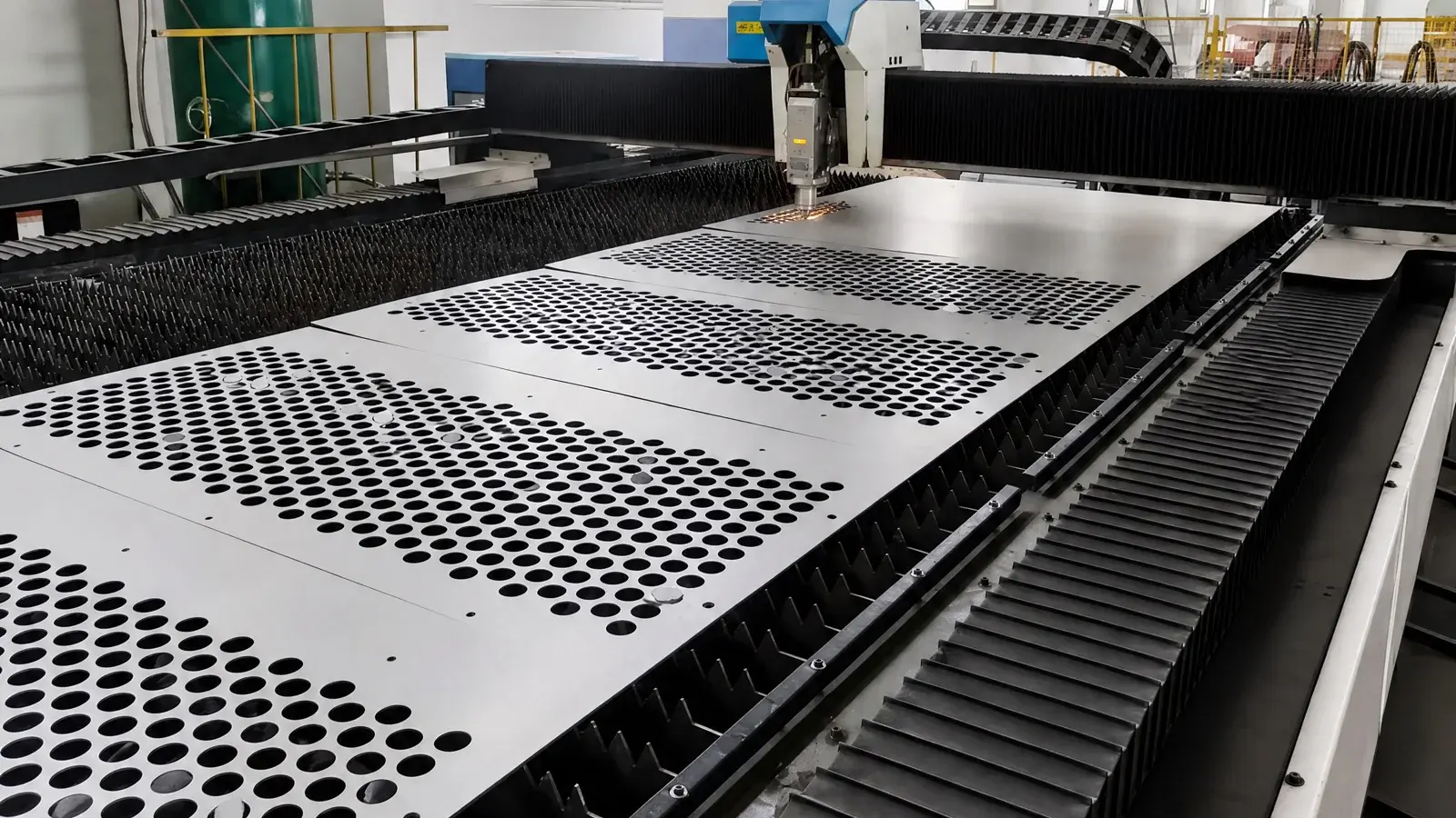 316L stainless steel fabricated components