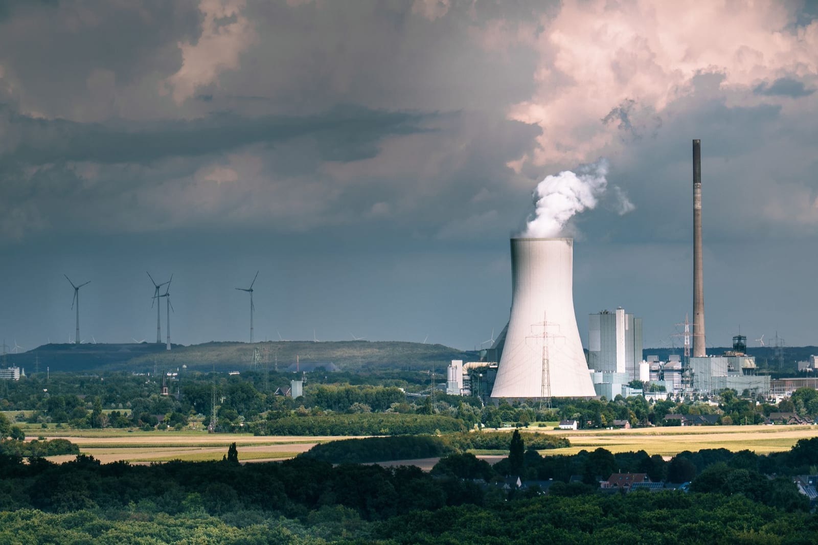 Steam turbine generator power plant