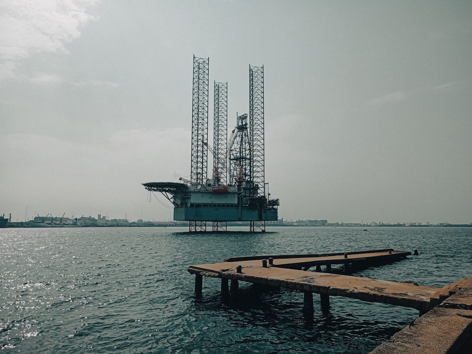 Offshore platform sea structure