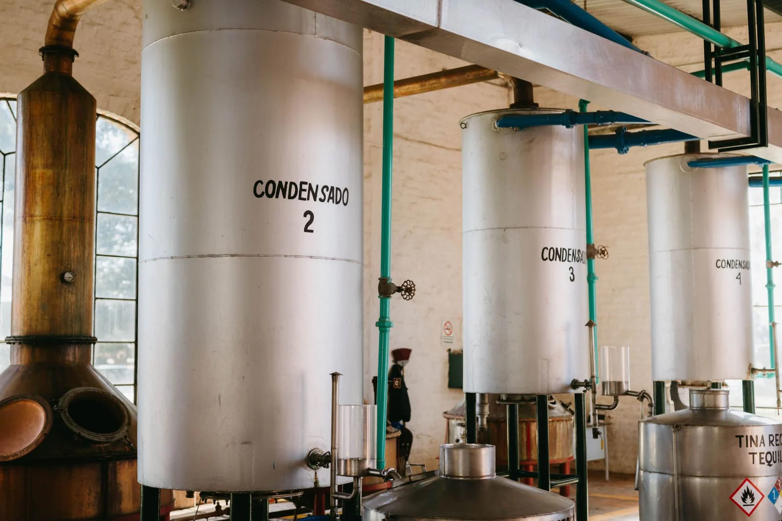 Stainless steel pharmaceutical reactor tank