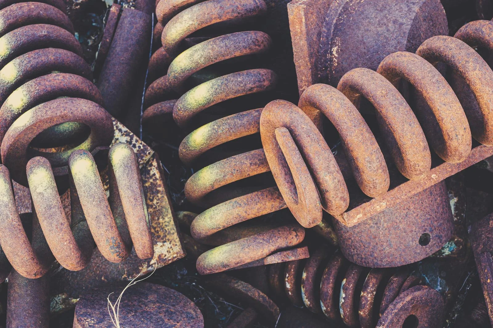 Metal coil springs steel