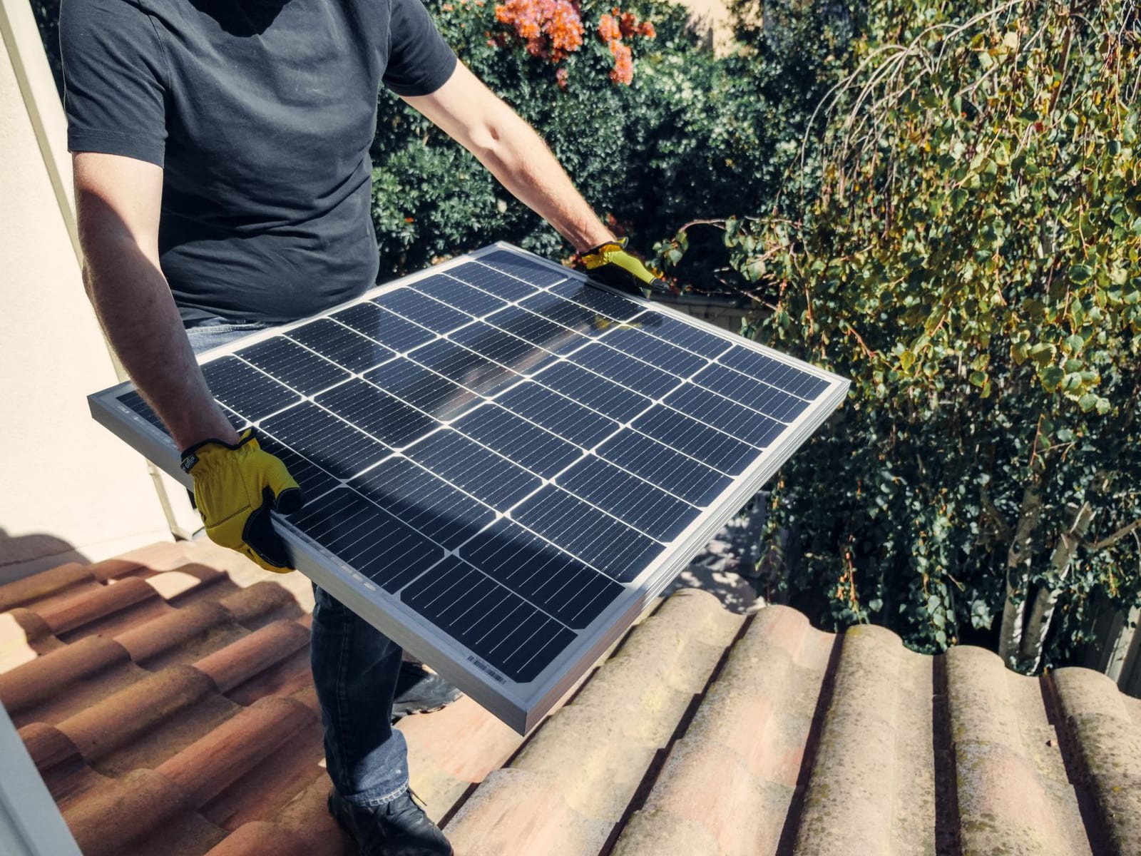 Solar thermal collector roof panel