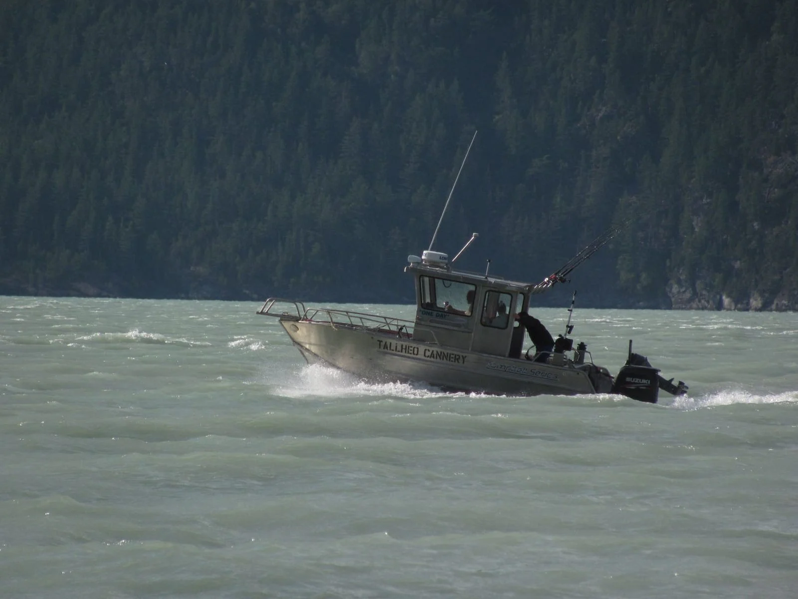 Aluminum fishing boat marine