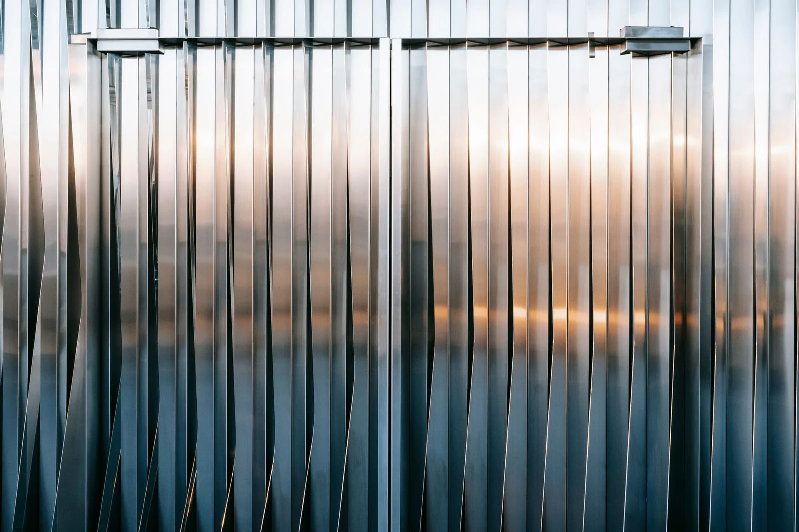 Aluminium facade panels building